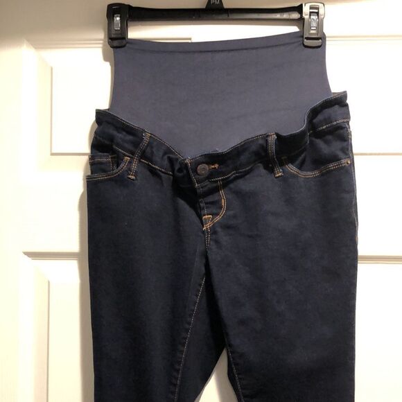 Old Navy rockstar maternity jeans size 4 Short - Picture 3 of 7